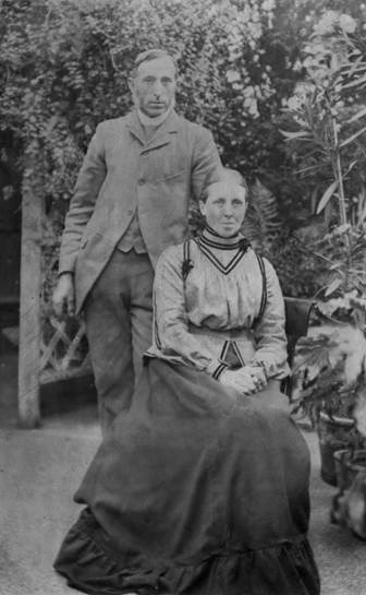 Figure 4: Robert Francis and Sarah Elizabeth Nurse (c 1903)